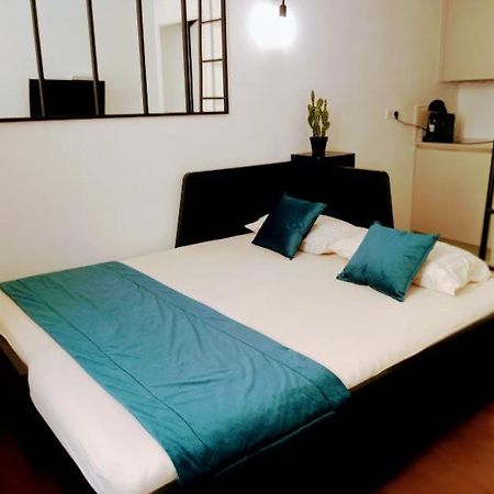 Studio Vieil Antibes Marche Provencal Экстерьер фото
